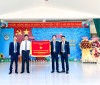 TRƯỜNG THPT PHAN ĐÌNH PHÙNG VINH DỰ ĐÓN CỜ THI ĐUA CỦA CHÍNH PHỦ